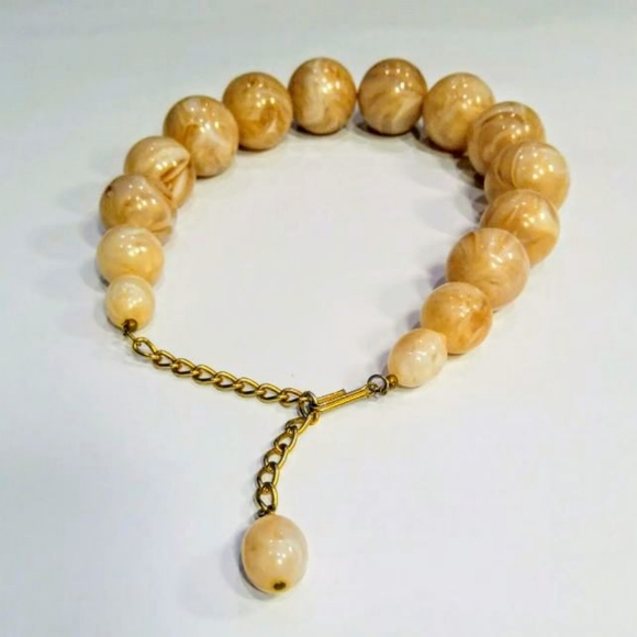 Pink marbled lucite, gold tone choker/. Necklace. Vintage mid century - Picture 5 of 14